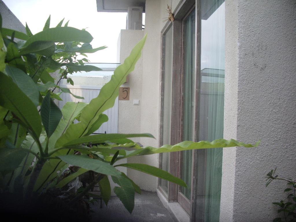 Gusti Homestay Kerobokan Экстерьер фото