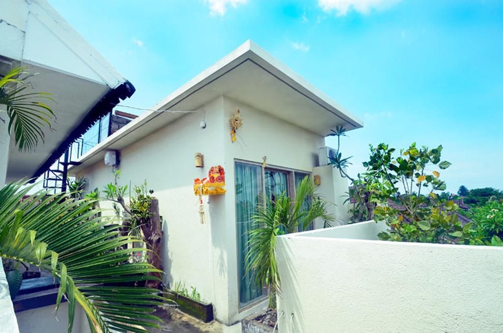 Gusti Homestay Kerobokan Экстерьер фото