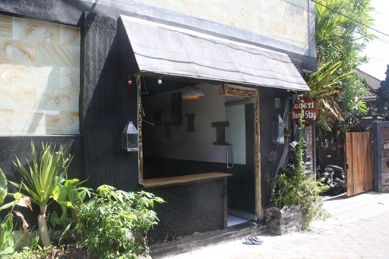 Gusti Homestay Kerobokan Экстерьер фото
